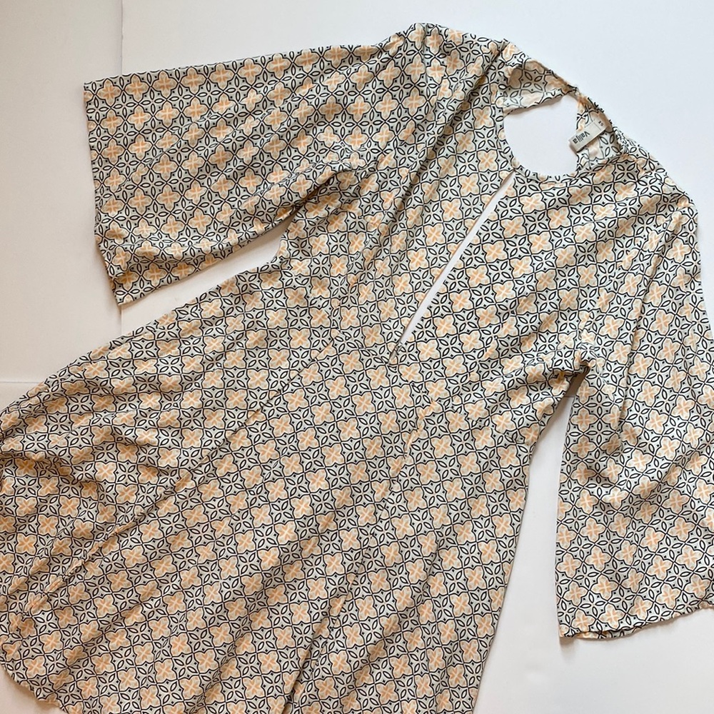 Open Back & Front Dress with Long Sleeves XS